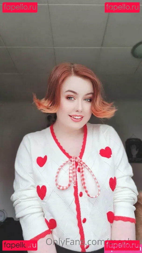 maebry Onlyfans Photo Gallery 