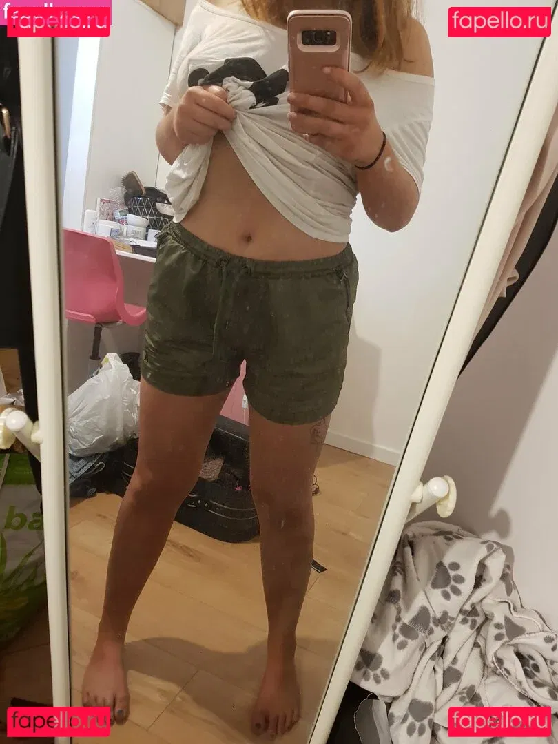 maebry Onlyfans Photo Gallery 