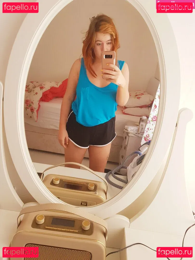 maebry Onlyfans Photo Gallery 