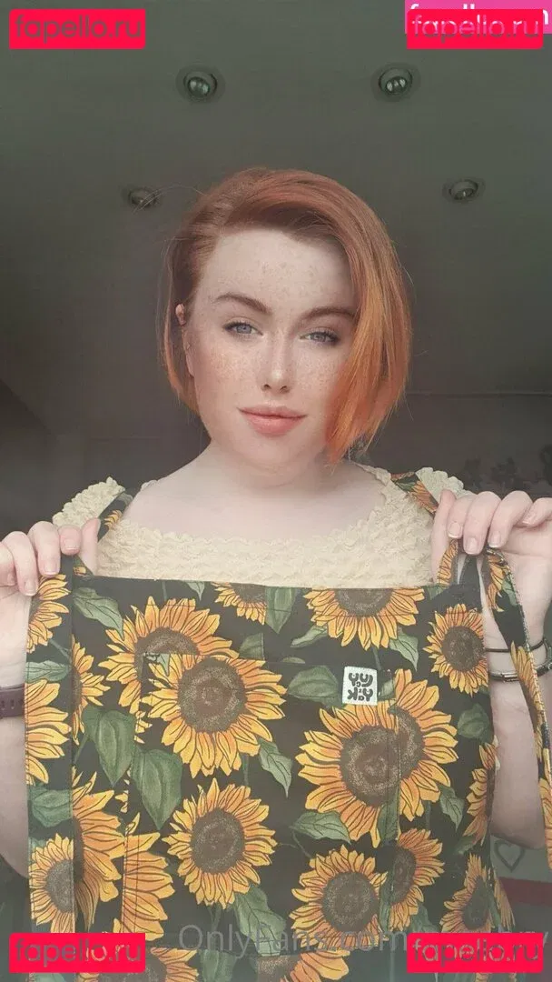 maebry Onlyfans Photo Gallery 