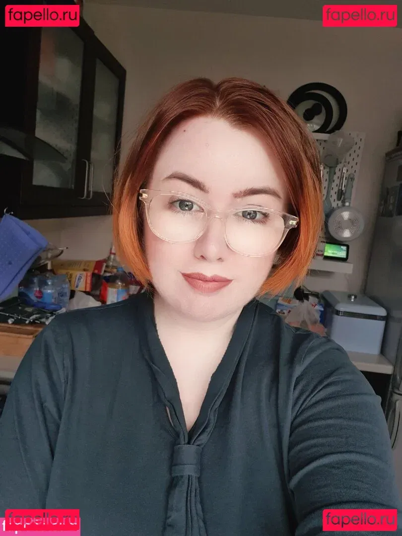 maebry Onlyfans Photo Gallery 