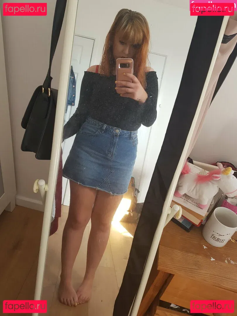 maebry Onlyfans Photo Gallery 