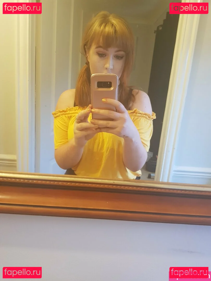 maebry Onlyfans Photo Gallery 