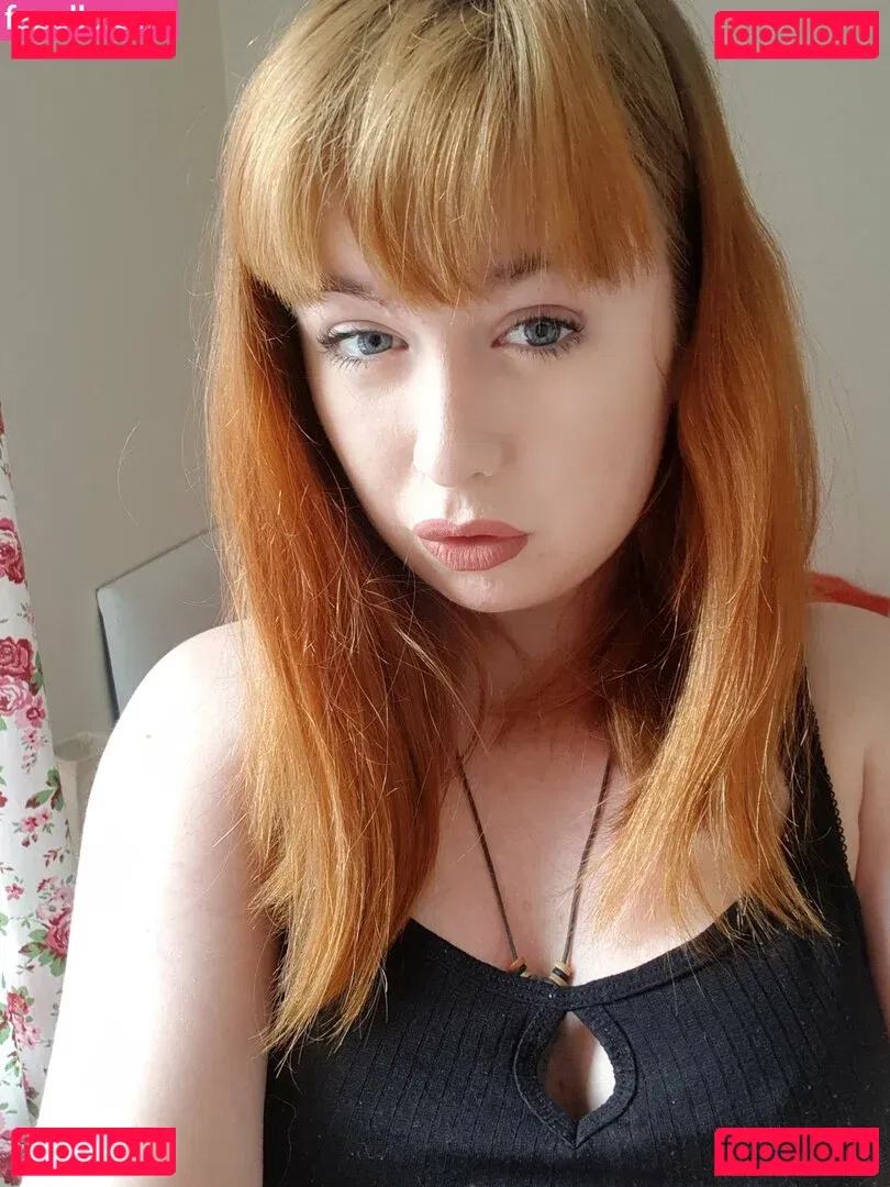 maebry Onlyfans Photo Gallery 