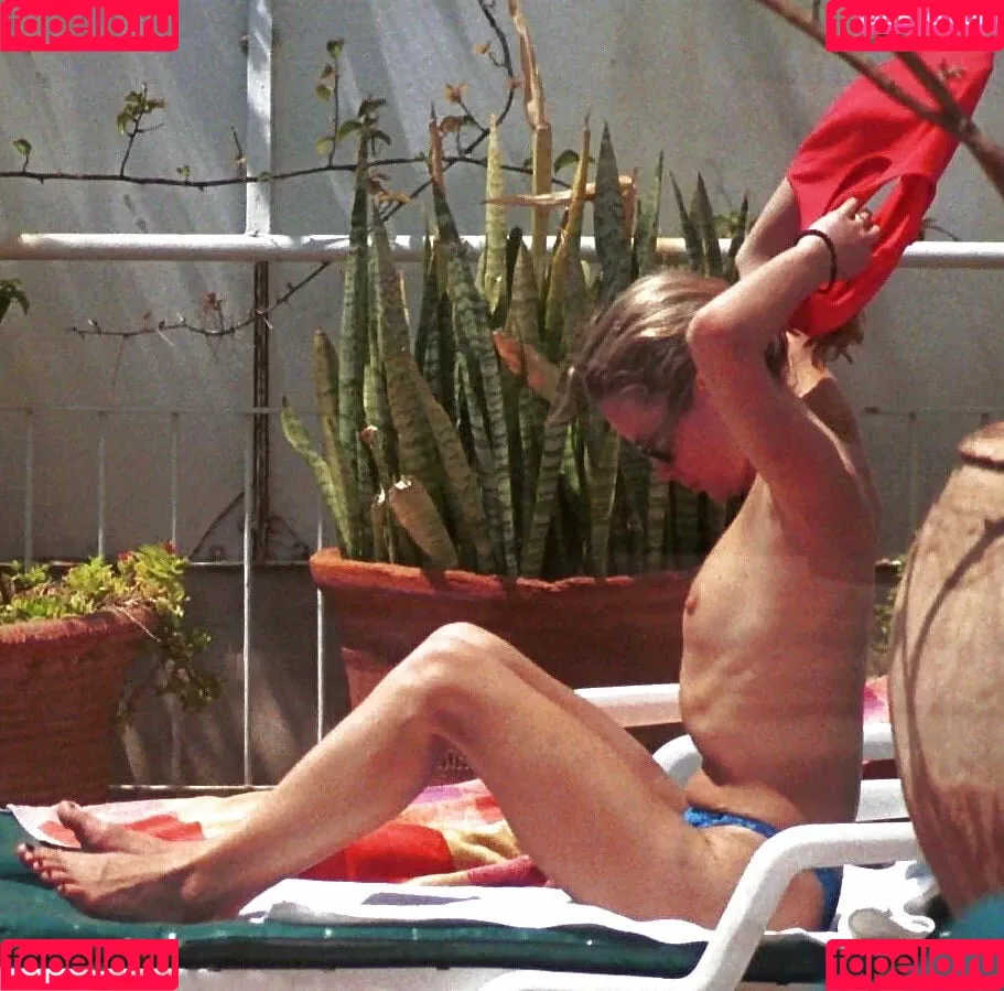 Amanda Holden Onlyfans Photo Gallery 