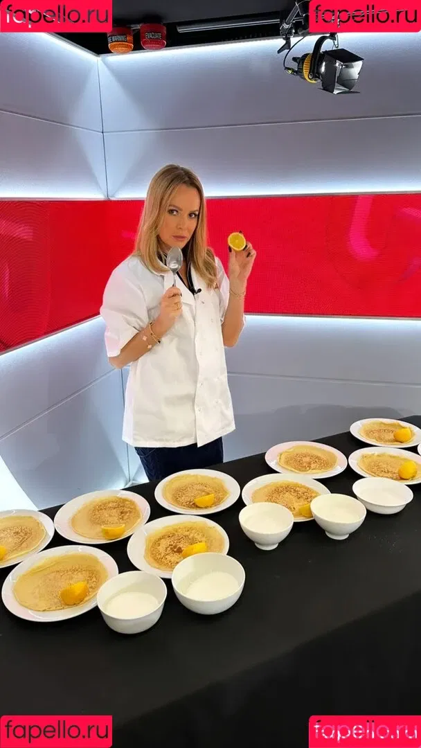 Amanda Holden Onlyfans Photo Gallery 