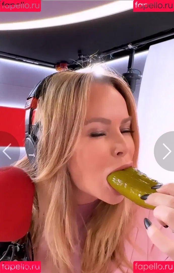 Amanda Holden Onlyfans Photo Gallery 