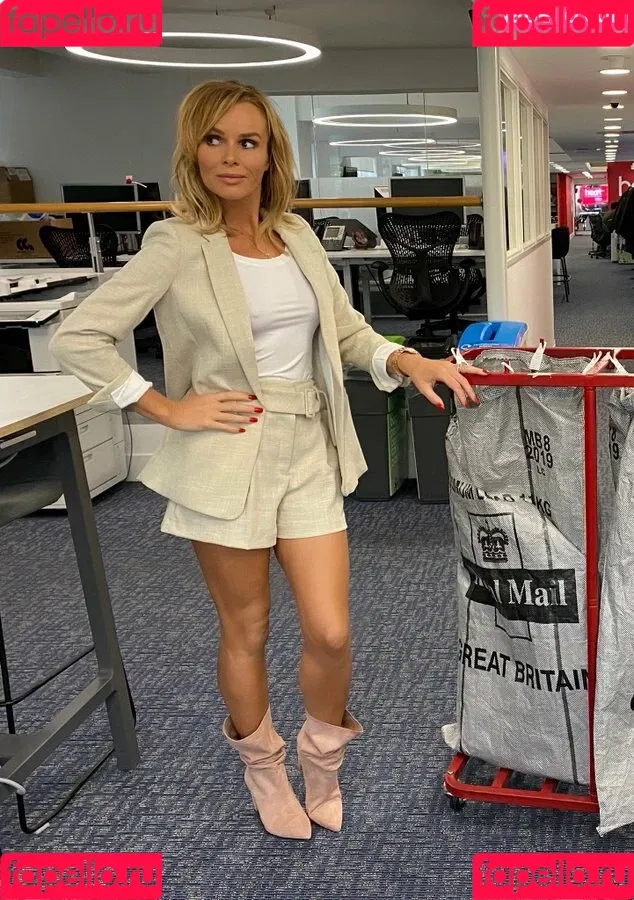 Amanda Holden Onlyfans Photo Gallery 