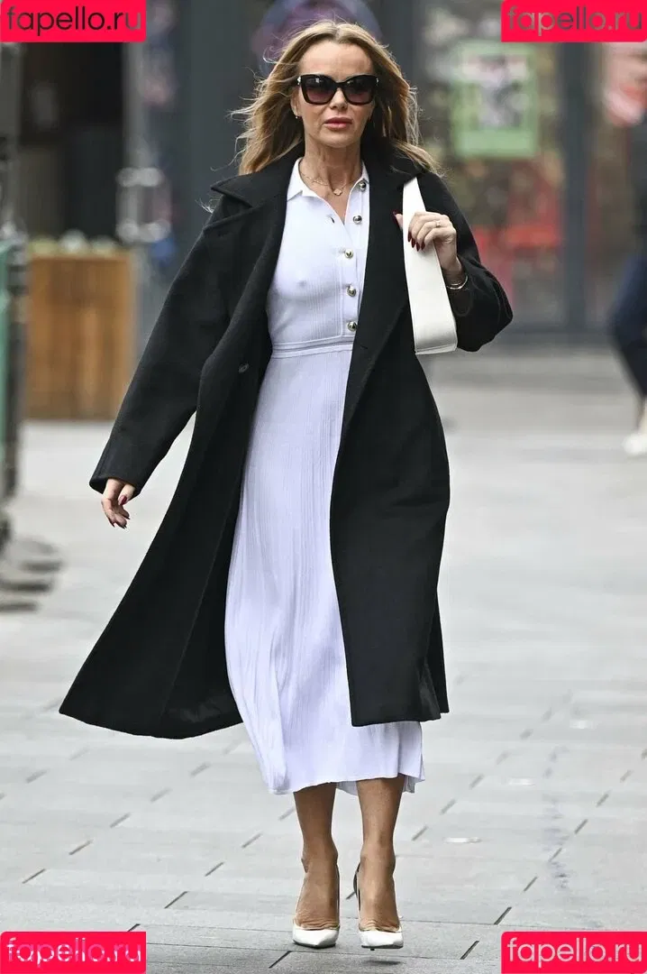 Amanda Holden Onlyfans Photo Gallery 
