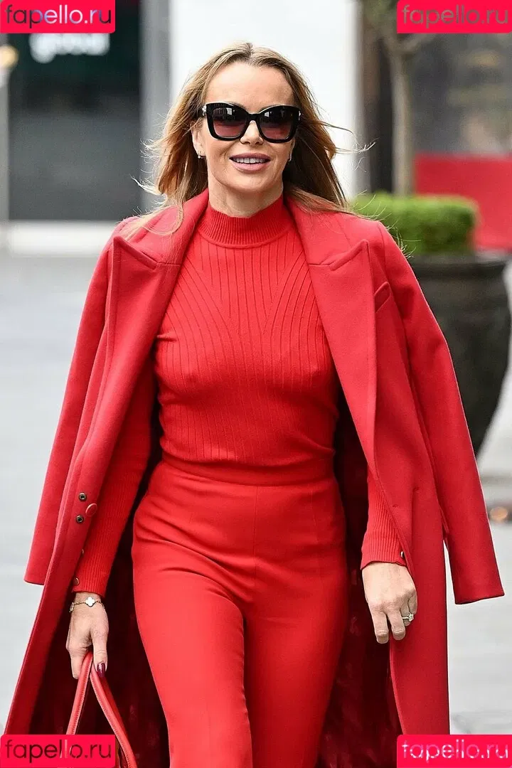 Amanda Holden Onlyfans Photo Gallery 