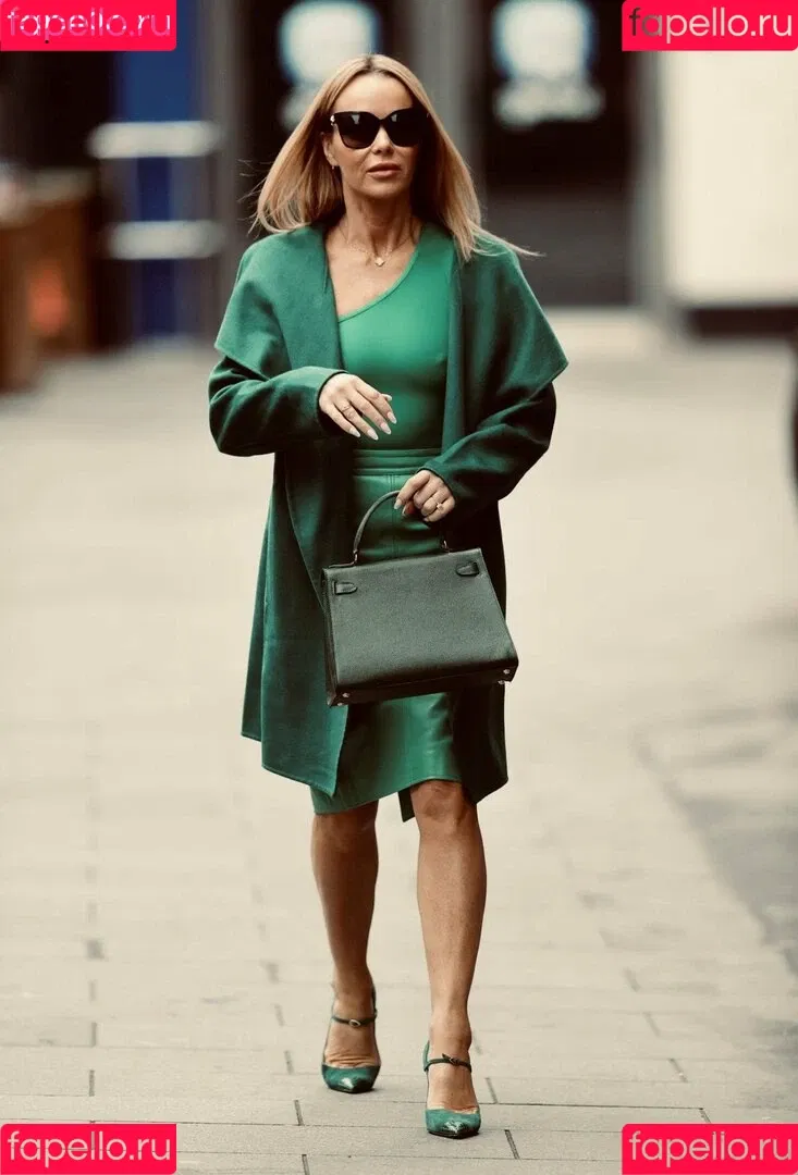 Amanda Holden Onlyfans Photo Gallery 