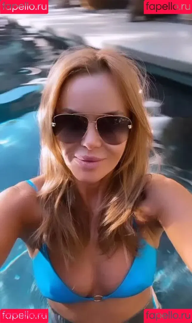 Amanda Holden Onlyfans Photo Gallery 