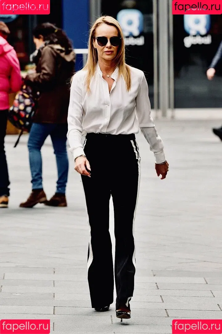 Amanda Holden Onlyfans Photo Gallery 