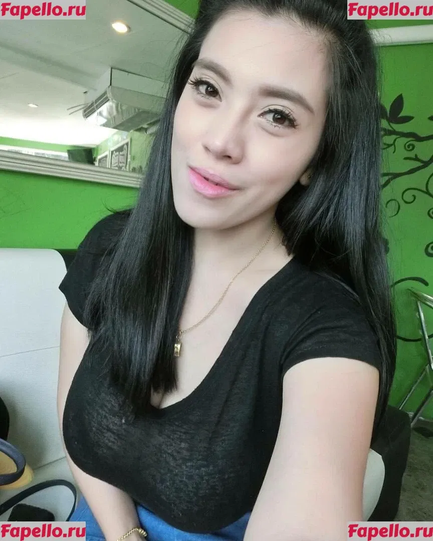Aungsumalyn Onlyfans Photo Gallery 