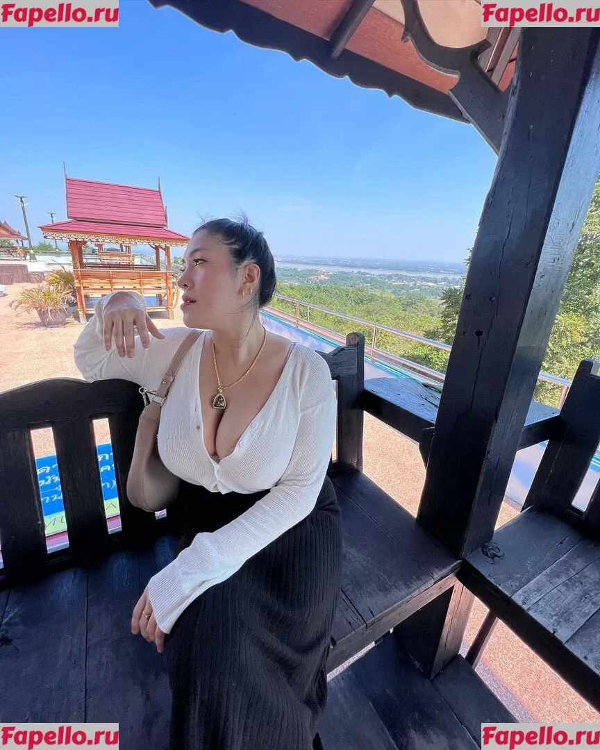 Aungsumalyn Onlyfans Photo Gallery 
