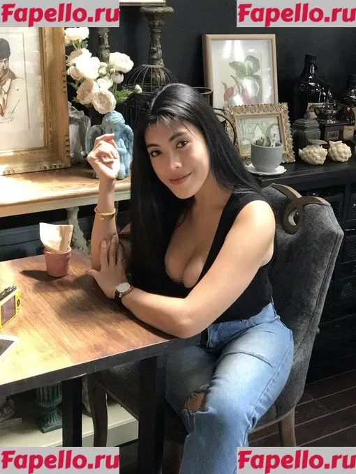 Aungsumalyn Onlyfans Photo Gallery 