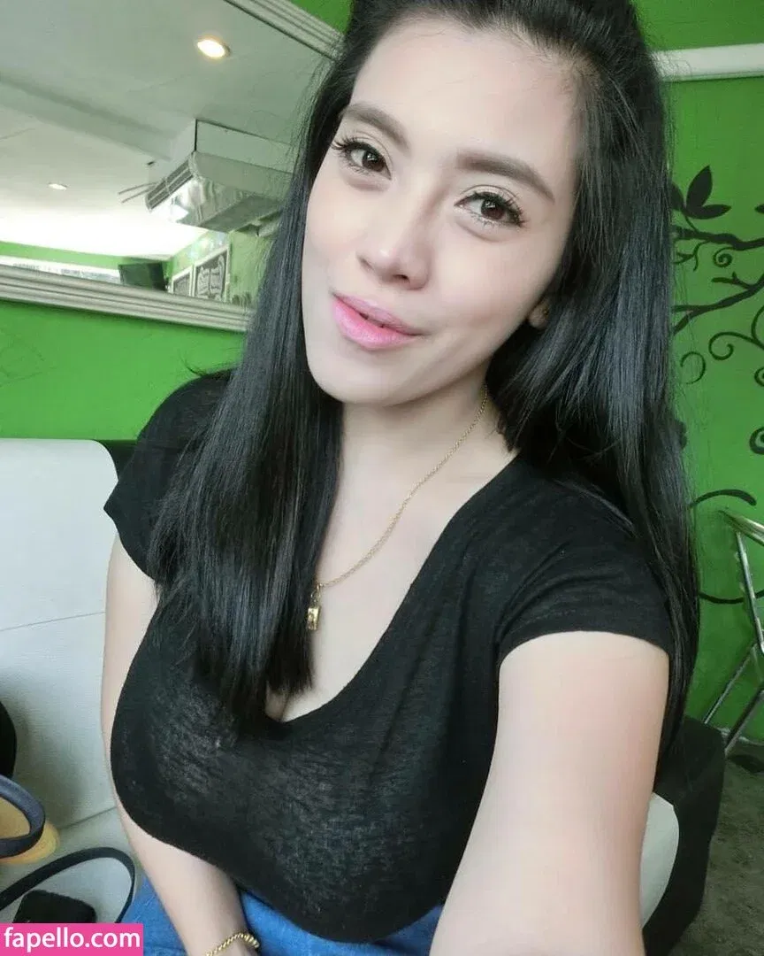 Aungsumalyn Onlyfans Photo Gallery 