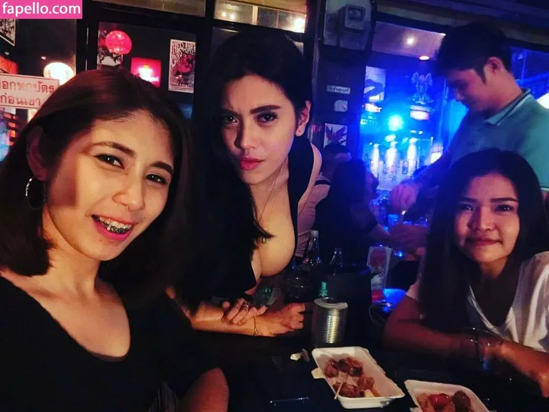 Aungsumalyn Onlyfans Photo Gallery 