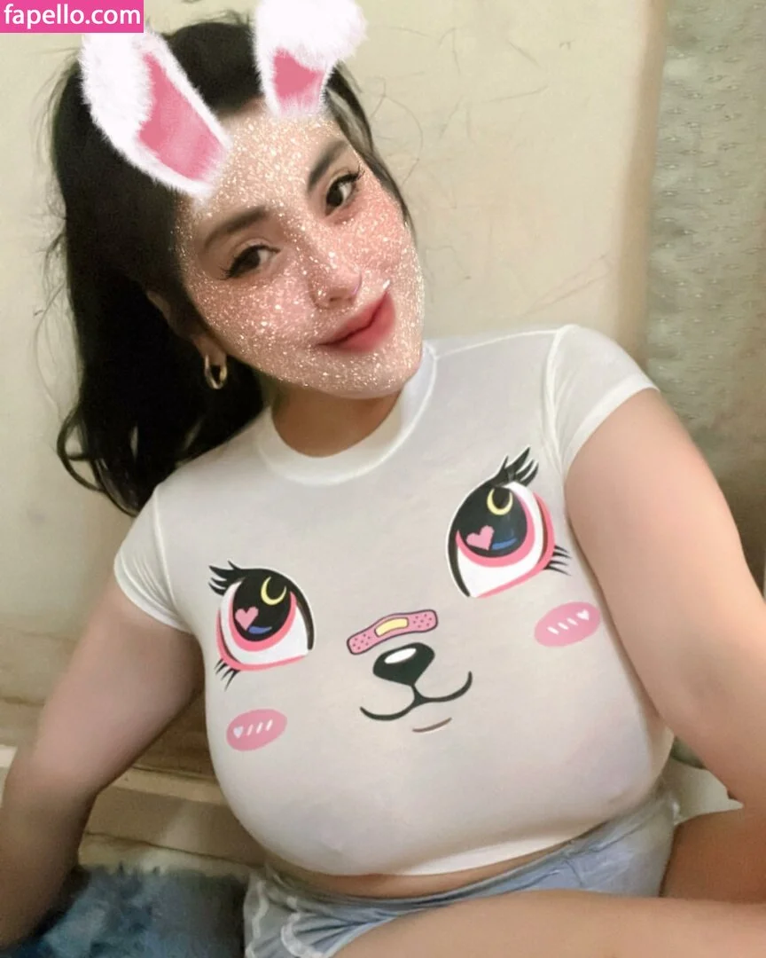 Aungsumalyn Onlyfans Photo Gallery 