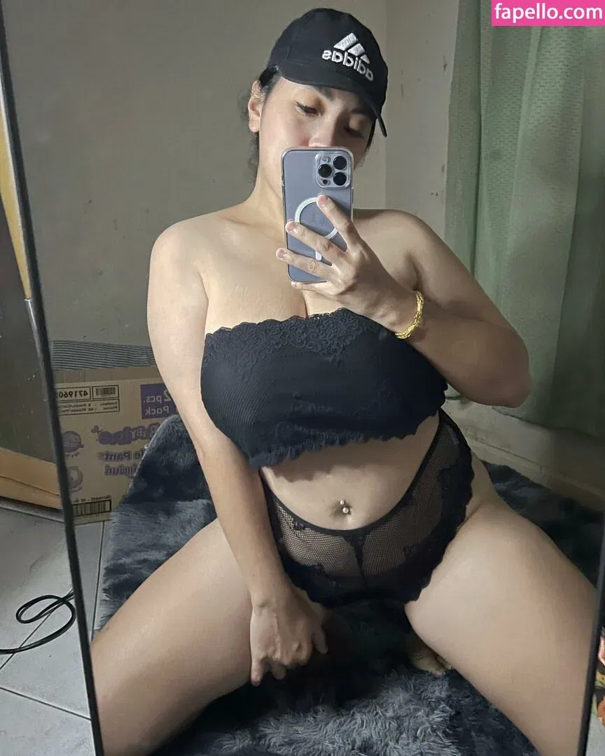 Aungsumalyn Onlyfans Photo Gallery 