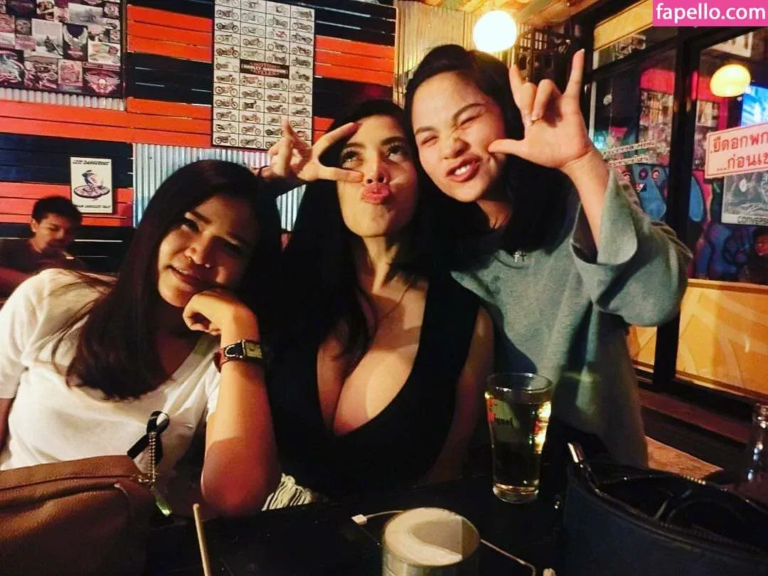 Aungsumalyn Onlyfans Photo Gallery 