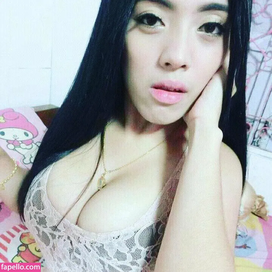 Aungsumalyn Onlyfans Photo Gallery 