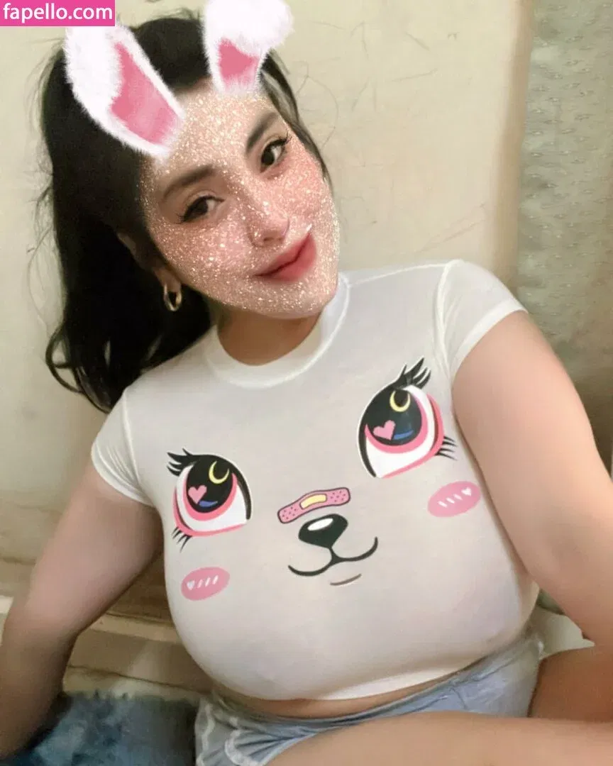 Aungsumalyn Onlyfans Photo Gallery 