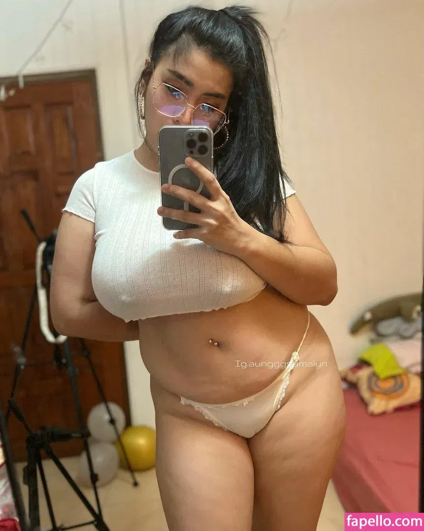 Aungsumalyn Onlyfans Photo Gallery 