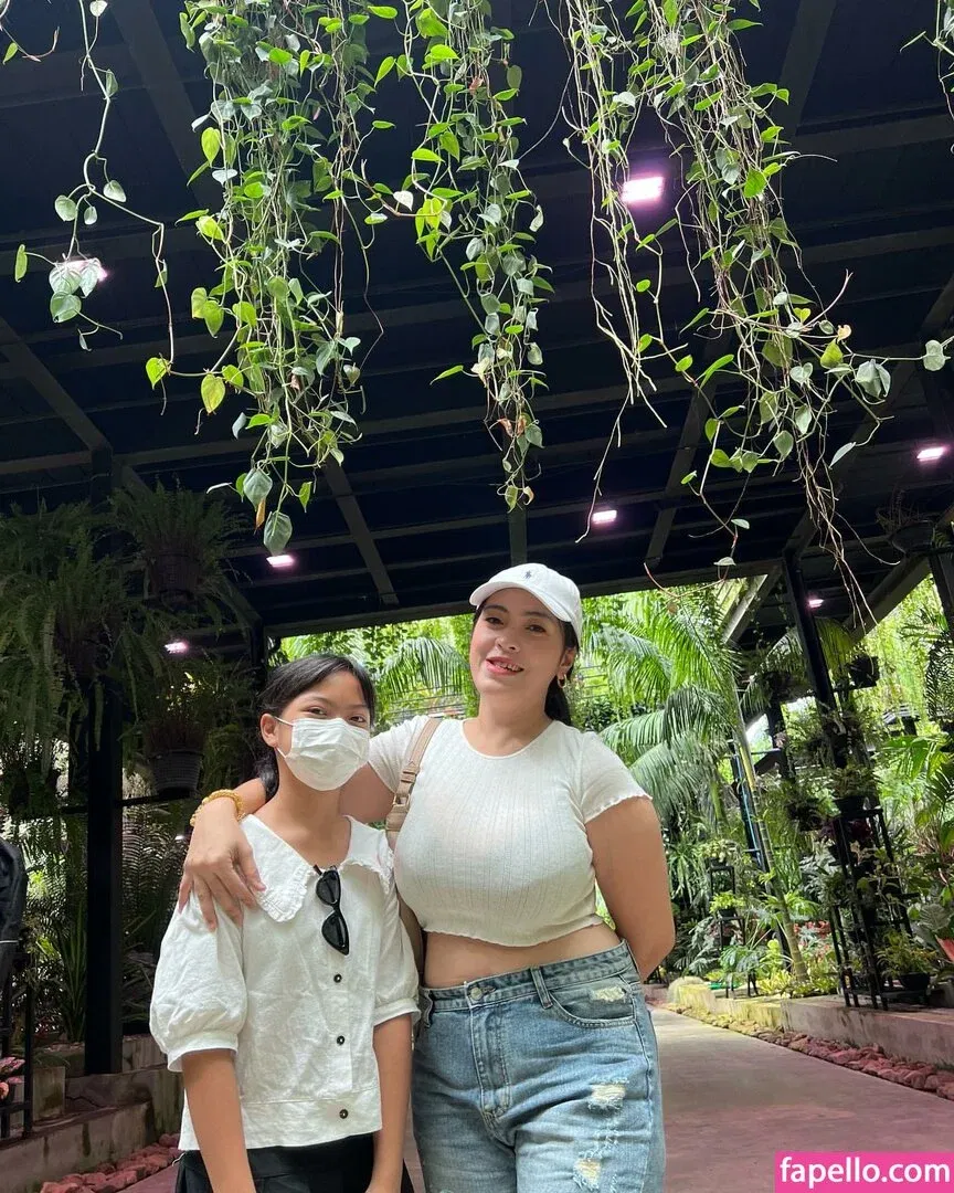 Aungsumalyn Onlyfans Photo Gallery 