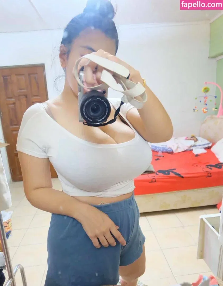 Aungsumalyn Onlyfans Photo Gallery 