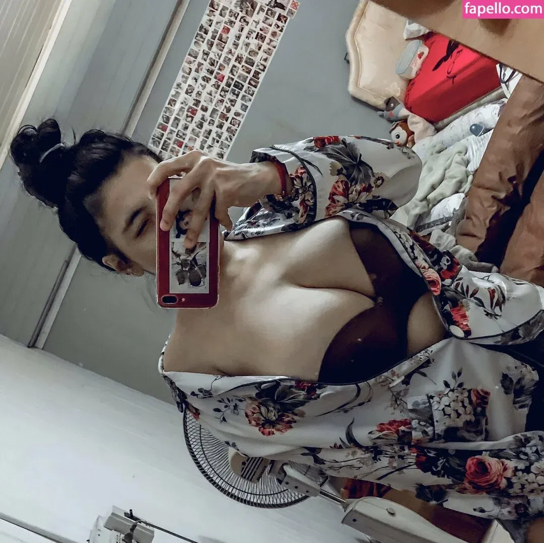 Aungsumalyn Onlyfans Photo Gallery 