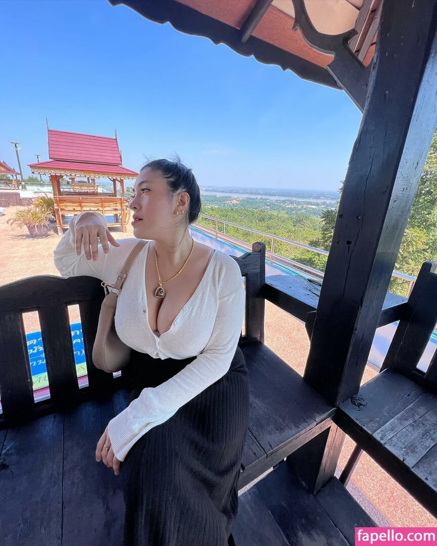 Aungsumalyn Onlyfans Photo Gallery 