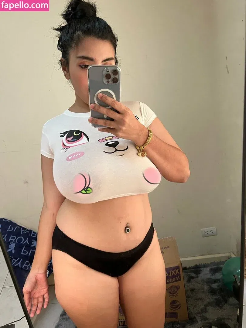 Aungsumalyn Onlyfans Photo Gallery 