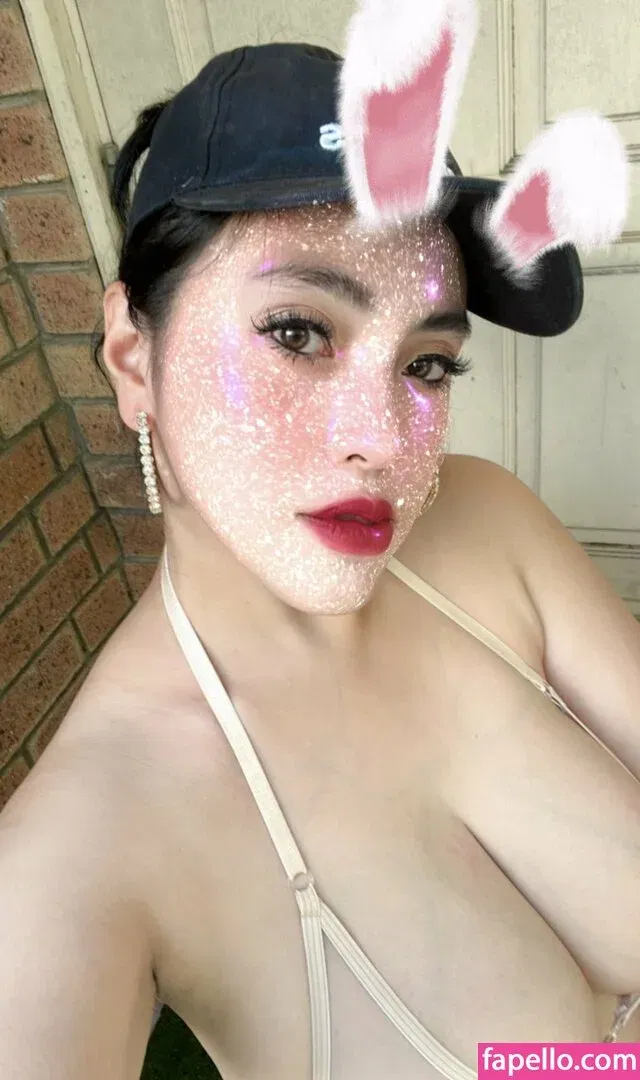 Aungsumalyn Onlyfans Photo Gallery 