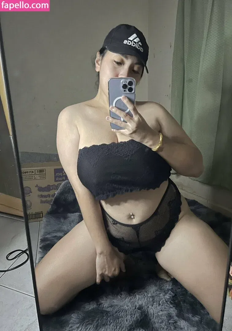 Aungsumalyn Onlyfans Photo Gallery 