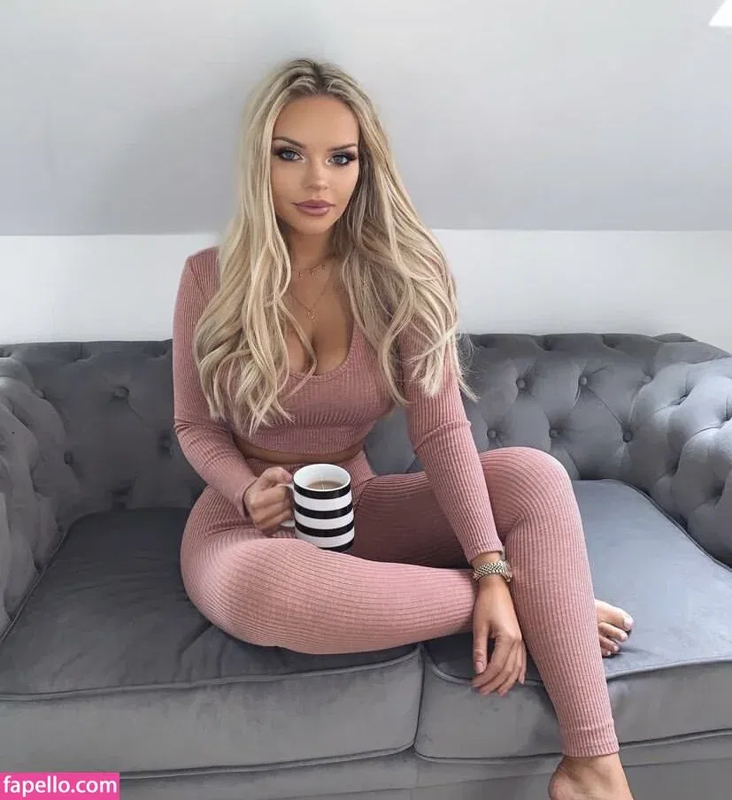 Becca Medlin Onlyfans Photo Gallery 