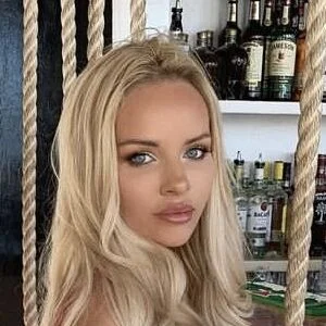 Becca Medlin Onlyfans Photo Gallery 