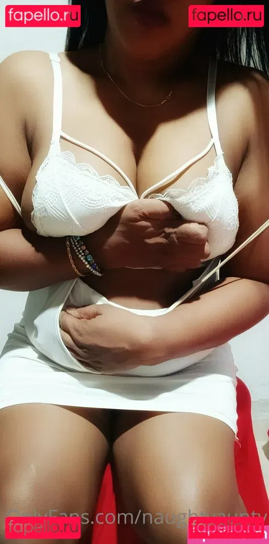 naughtyaunty Onlyfans Photo Gallery 