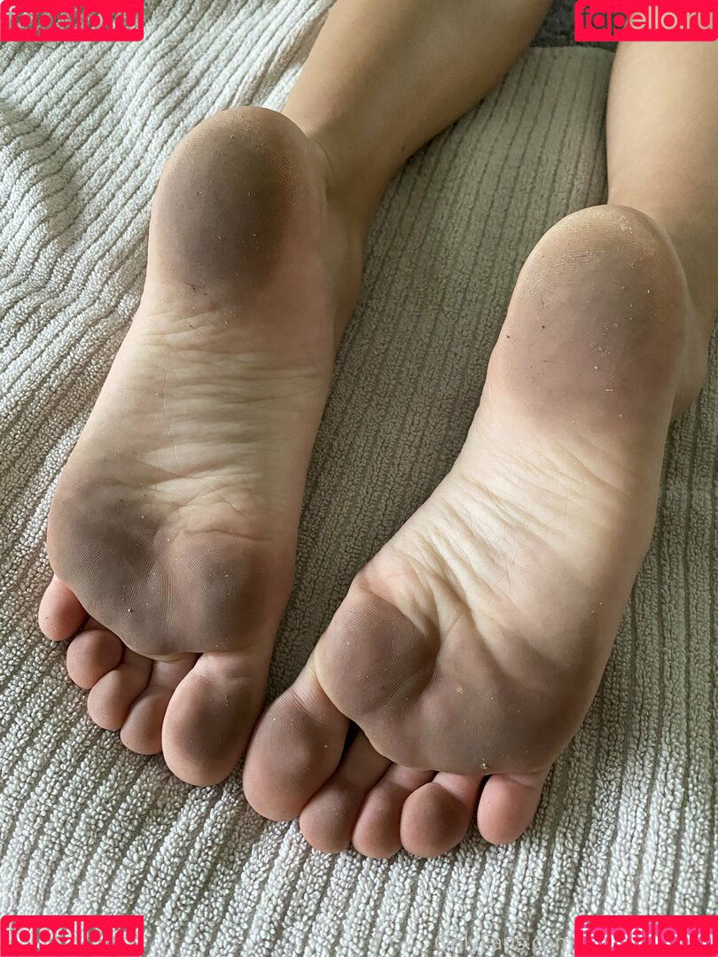myposedtoes Onlyfans Photo Gallery 