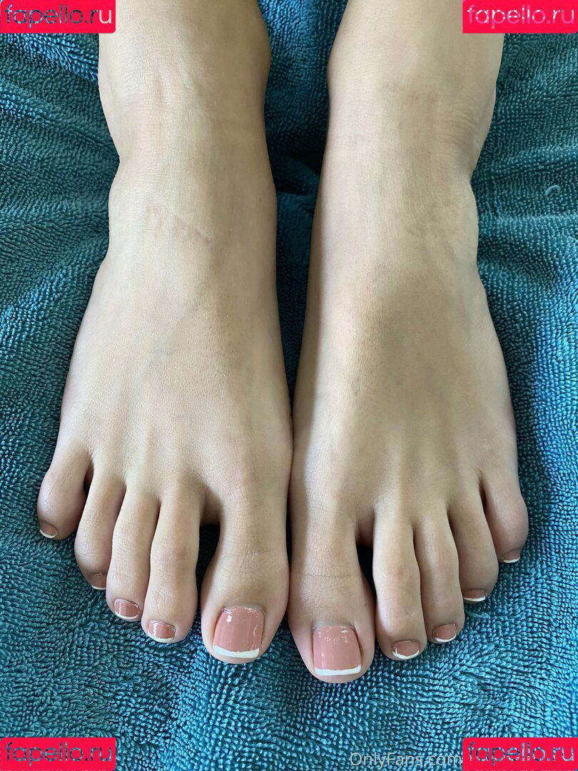 myposedtoes Onlyfans Photo Gallery 