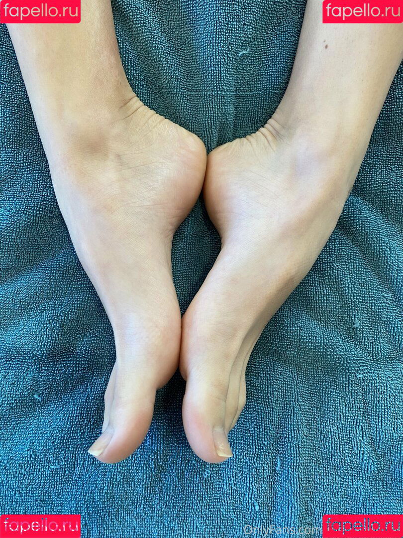 myposedtoes Onlyfans Photo Gallery 