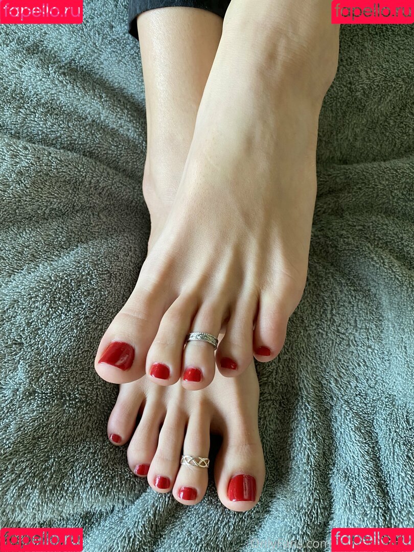 myposedtoes Onlyfans Photo Gallery 
