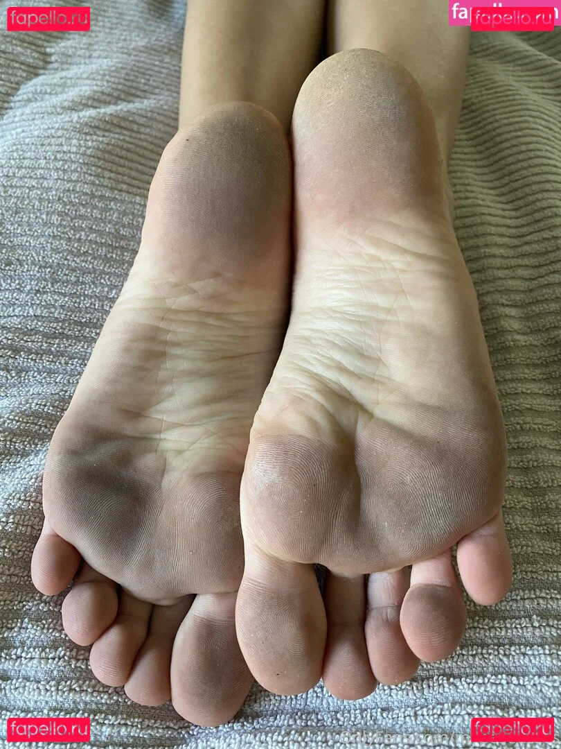 myposedtoes Onlyfans Photo Gallery 
