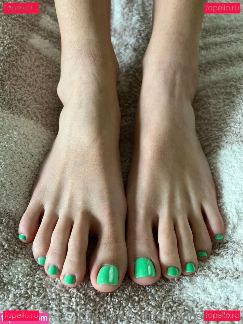myposedtoes Onlyfans Photo Gallery 
