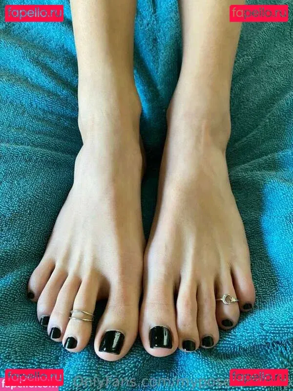 myposedtoes Onlyfans Photo Gallery 