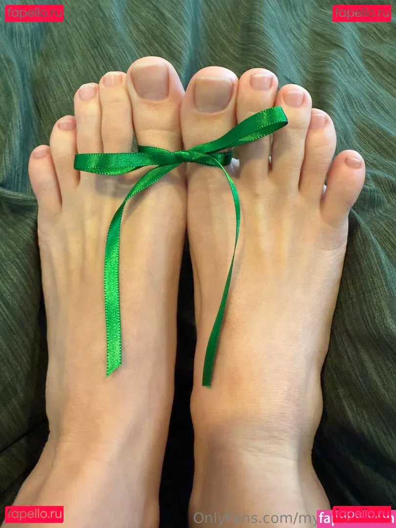 myposedtoes Onlyfans Photo Gallery 