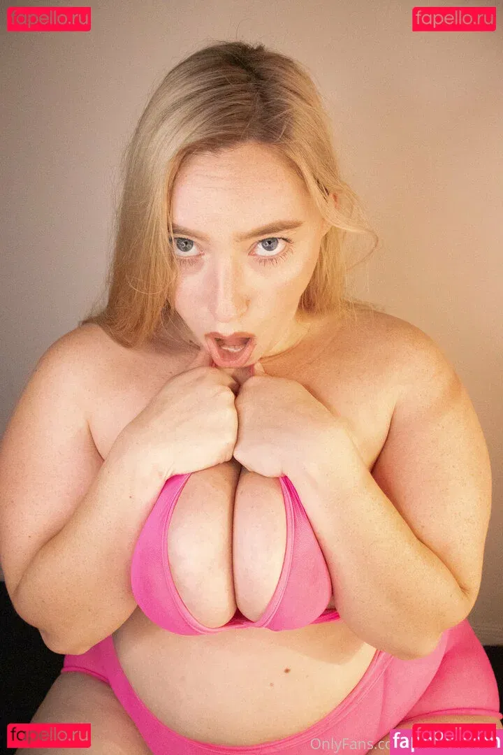 snowycakesy Onlyfans Photo Gallery 