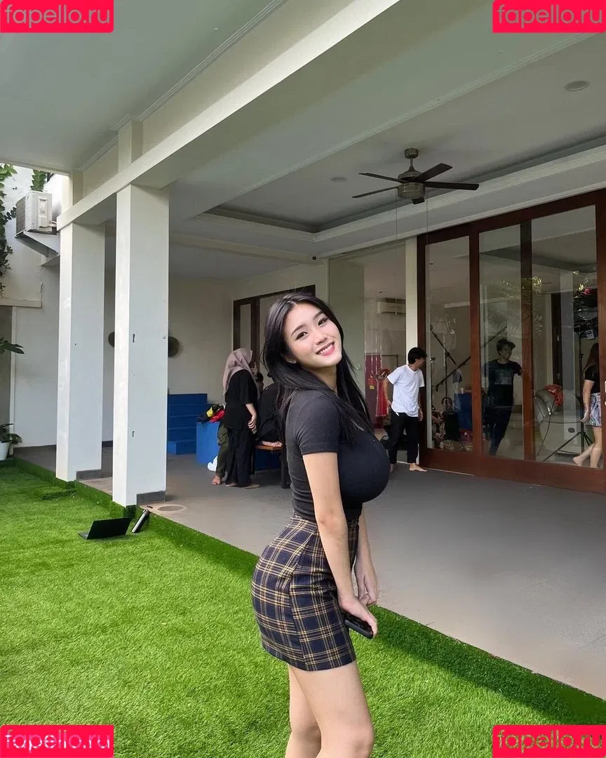 Anastasya Khosasih Onlyfans Photo Gallery 