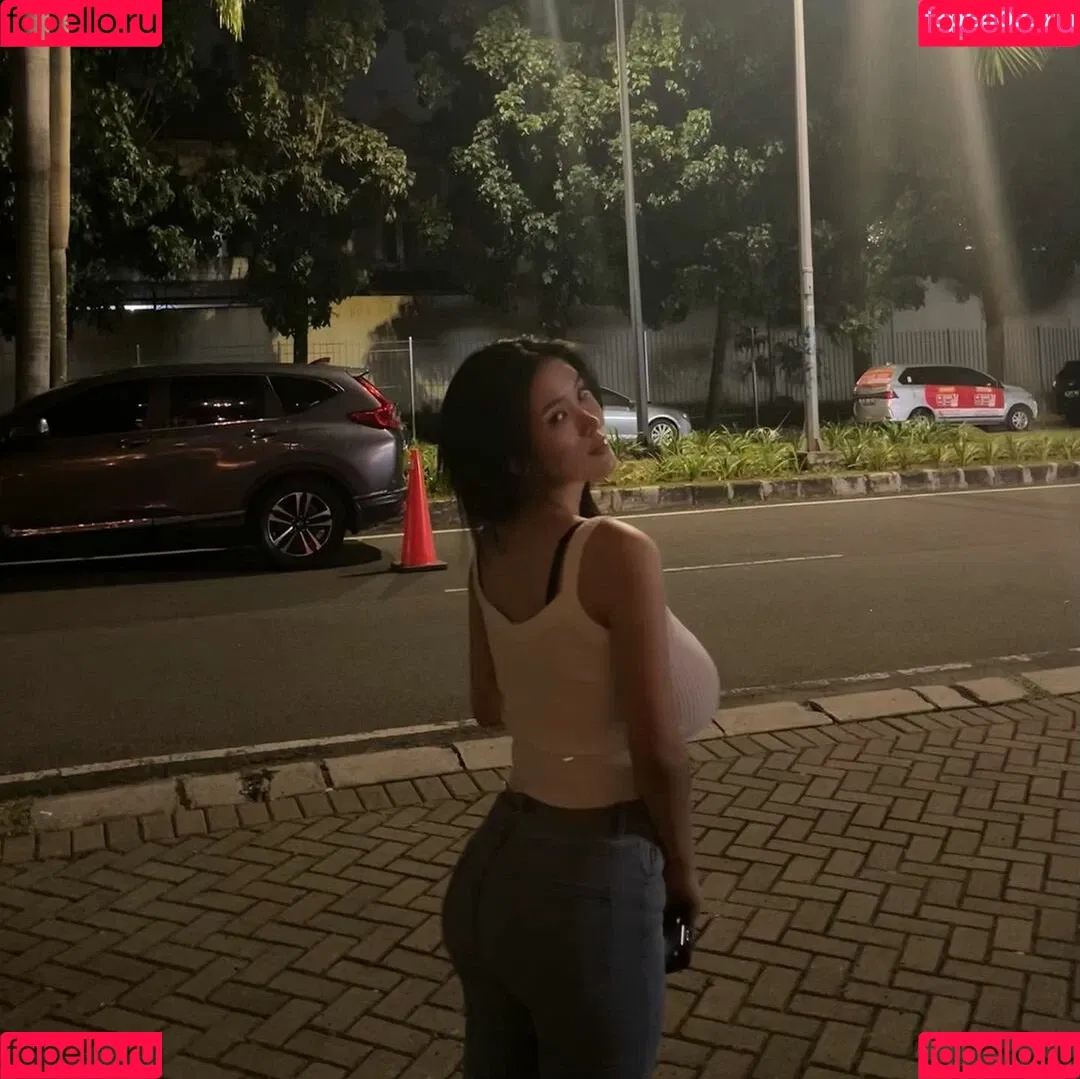 Anastasya Khosasih Onlyfans Photo Gallery 