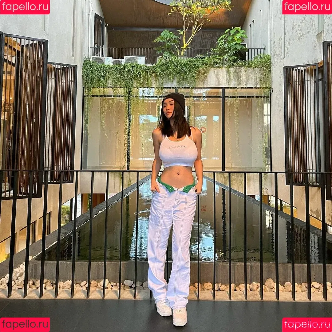 Anastasya Khosasih Onlyfans Photo Gallery 